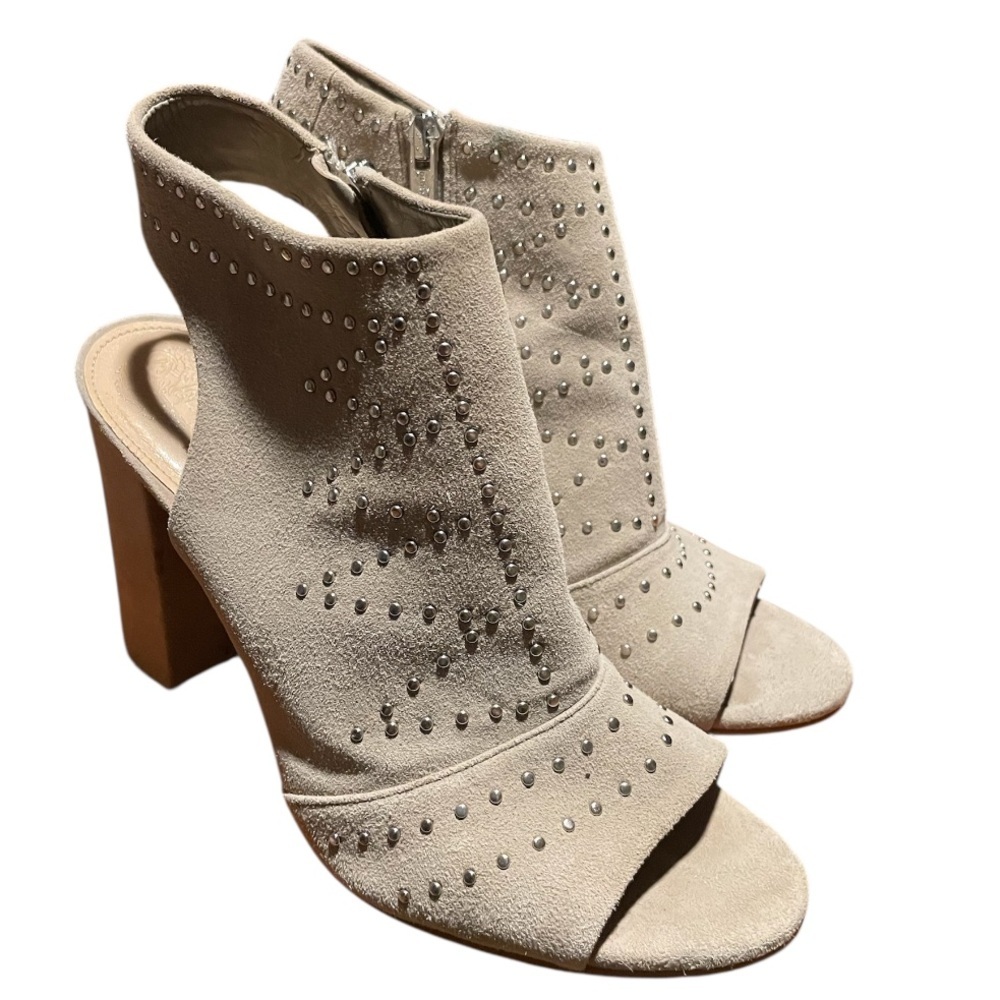 Vince Camuto Peep Toe Suede Beige Booties Size 8.5 Winelta Block Heels - Picture 2 of 6